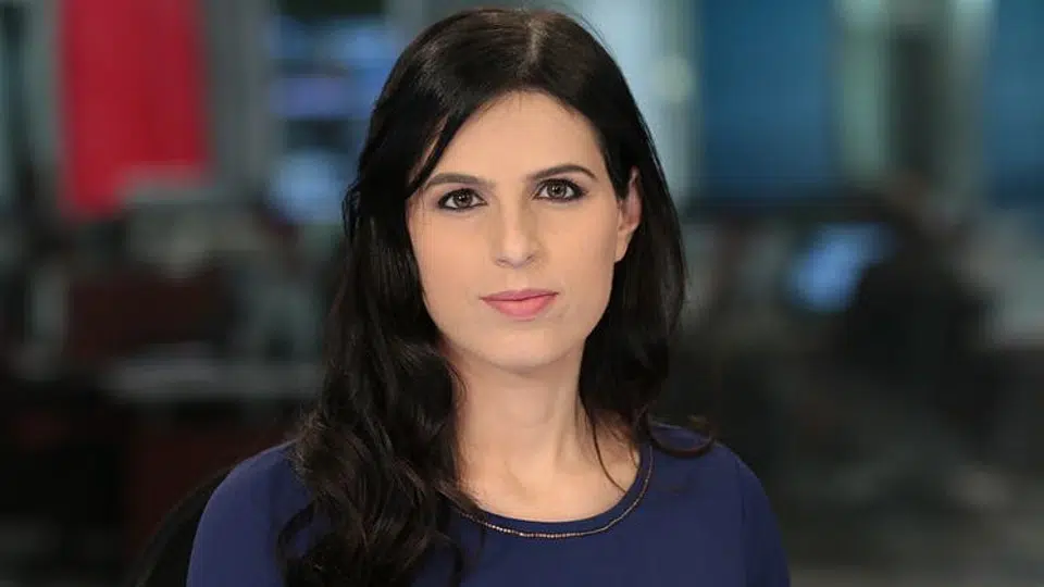 דפנה ליאל: "גפני רואה את החינוך הממלכתי כמקום שלומדים בו על נועה קירל" - אגודת העיתונאים בתל אביב