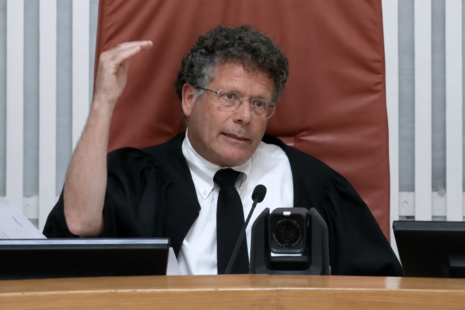 נשיא בית המשפט העליון, השופט יצחק עמית בדיון בעניין הרחבת אזור השידורים של 4 תחנות רדיו אזוריות, 26.08.2026 | צילום: הרשות השופטת